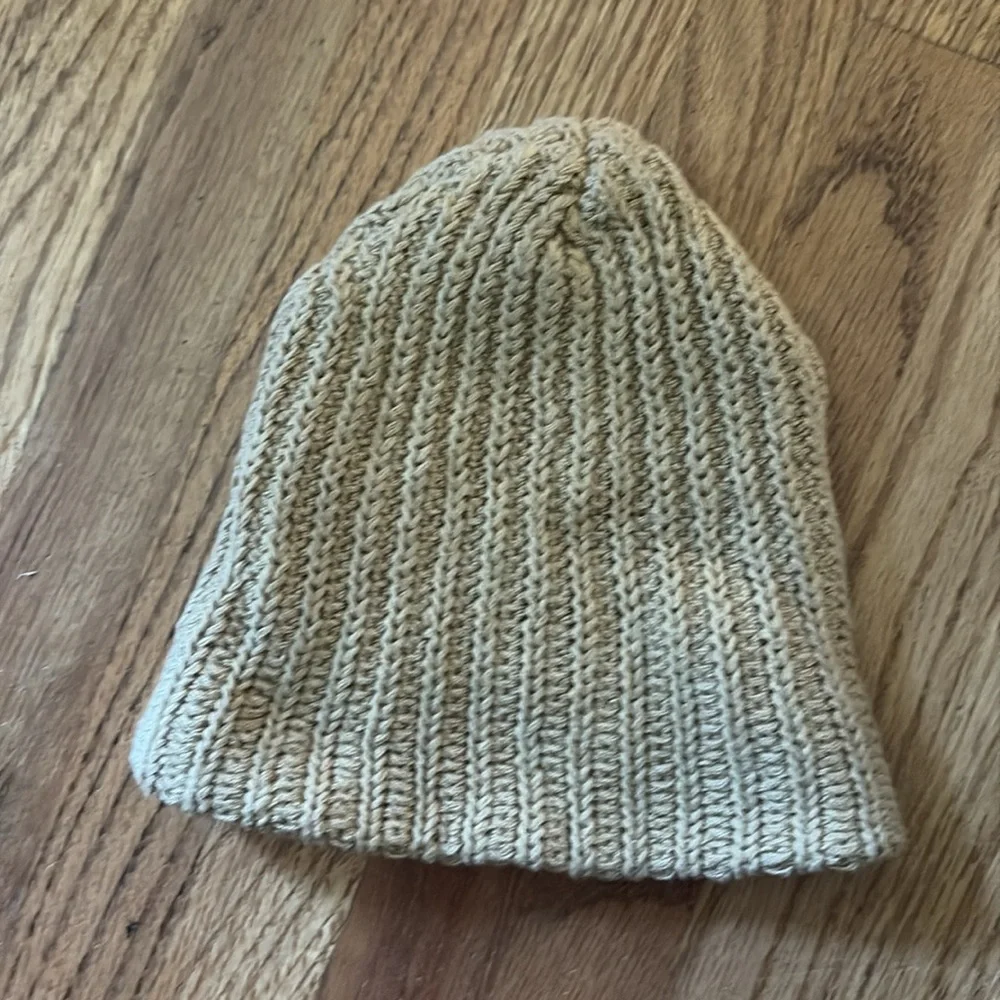 Love Your Melon 0-6 months baby beanie Beige Knit Hat